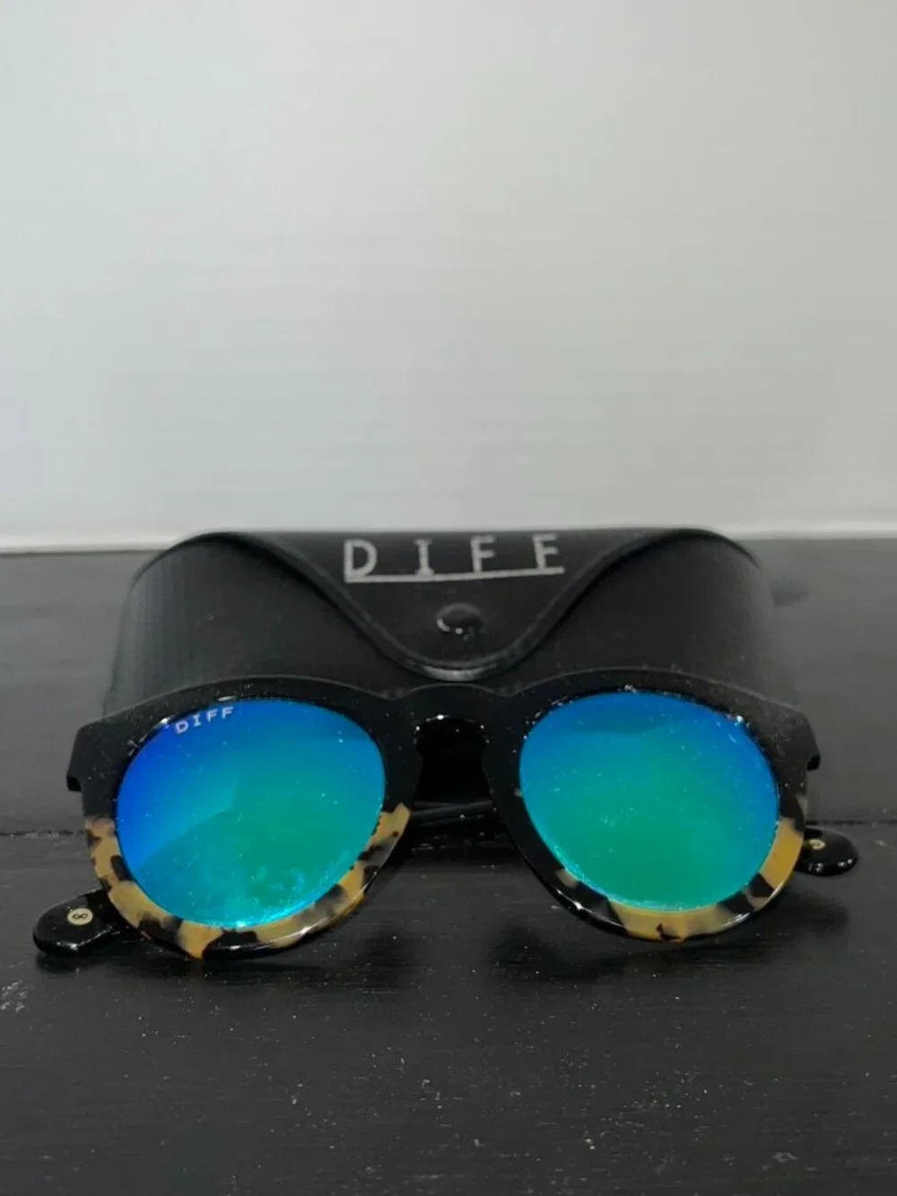 DIFF Eyewear Dime II Round Sunglasses, Tortoise,Blue-Green Mirror Lenses, w/case